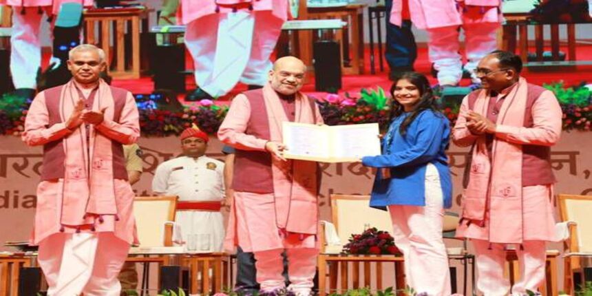Amit Shah addresses 6th convocation of IITE Gujarat; calls for need to preserve native languages