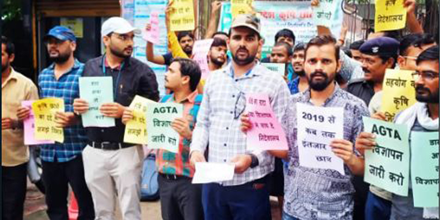Agriculture graudates holding protest to demand AgTA vacancies at agriculture directorate in Lucknow. (Image: Special Arrangement)
