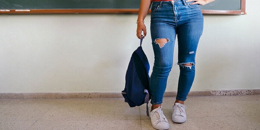 Any student found wearing torn jeans or breaking the order will be expelled without refund, the AJC Bose College order read. (Image: Freepik)