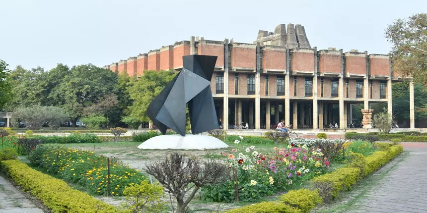 IIT Kanpur Introduces New EMasters Degree Programmes