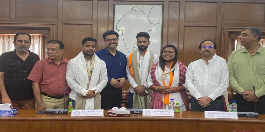 DU VC Yogesh Singh with DUSU office bearers president Tushar Dedha, secretary Aparajita and joint secretary Sachin Baisla. (Image: Press Release)