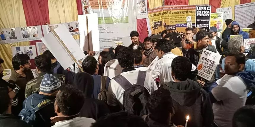 Candidates from Ranchi protested outside the state library main road on Sunday. (Image:  Careers360)