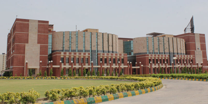 Image Source: Amity University Greater Noida official website