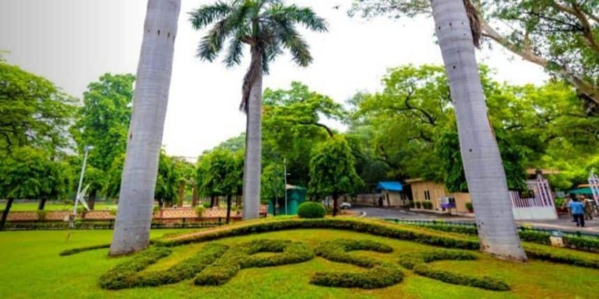 यूपीएससी ईपीएफओ पर्सनल असिस्टेंट भर्ती 2024 के तहत कुल 418 पदों पर उम्मीदवारों की  भर्ती की जाएगी।  (आधिकारिक वेबसाइट)