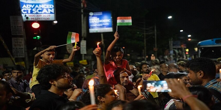 Number of people visited the venue of the hunger strike during the past few days of Durga festivities. (Image: Wikimediacommons)