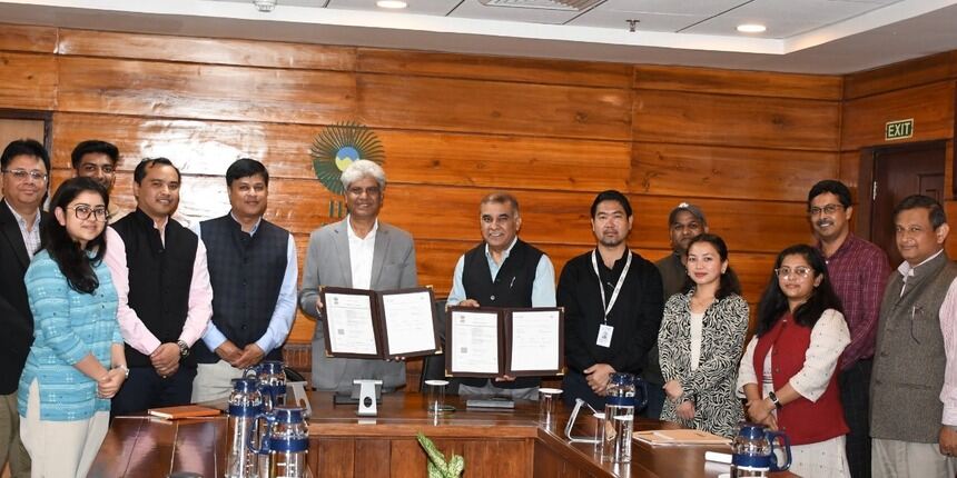 IIM Shillong Signs MoU with SIDBI. (Image: IIM Shillong officials)