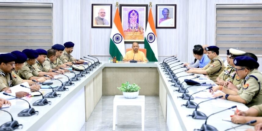 यूपी पुलिस कांस्टेबल भर्ती 2023 परीक्षा 23, 24, 25, 30 और 31 अगस्त को दो चरणों में आयोजित की गई थी। (इमेज-X/@myogioffice)