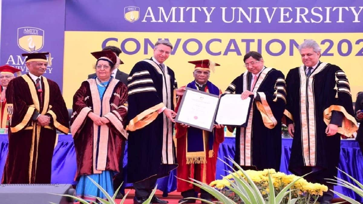 178 Baljit Shastri Award for “Best in Human and Traditional Values” were conferred during Amity University convocation ceremony. (Image source: Official press release)