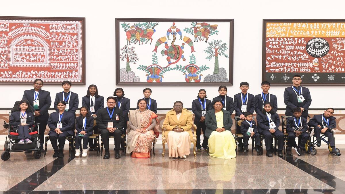 Total seven boys, 10 girls were awarded Pradhan Mantri Rashtriya Bal Puraskar by the President. (Image source: Official)