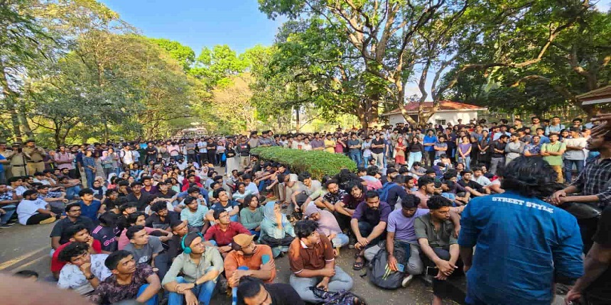 NITC: Large number of students protesting against the suspension of Vysakh Premkumar. (Image: X account/@DelhiSourya)