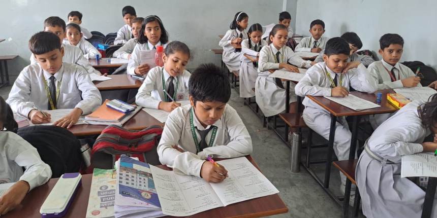 CBSE board schools are not to keen on introducing new mediums in schools (Representational Image: SCERT Bihar)