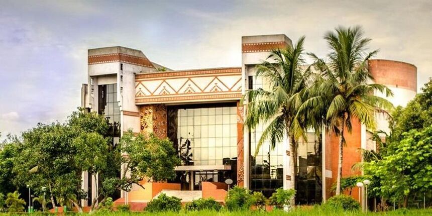 A total of 130 students of IIM Ahmedabad were placed in marketing and general management sector. (Image: Official)
