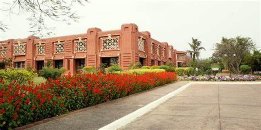 IIM Lucknow will celebrate its 38th convocation ceremony on March 16. (Image: Official website)