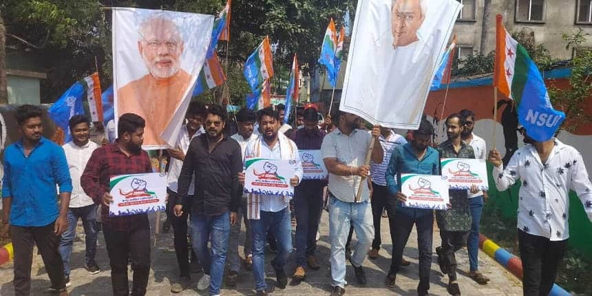 Holding posters and banners, NSUI took out the protest march from Rajmahal Square in Bhubaneswar. (Image: X/@NSUIOdisha__)