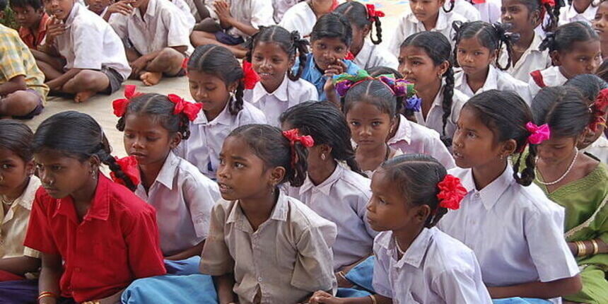 School bags will be provided to government school students. (Image: Wikimedia Commons)