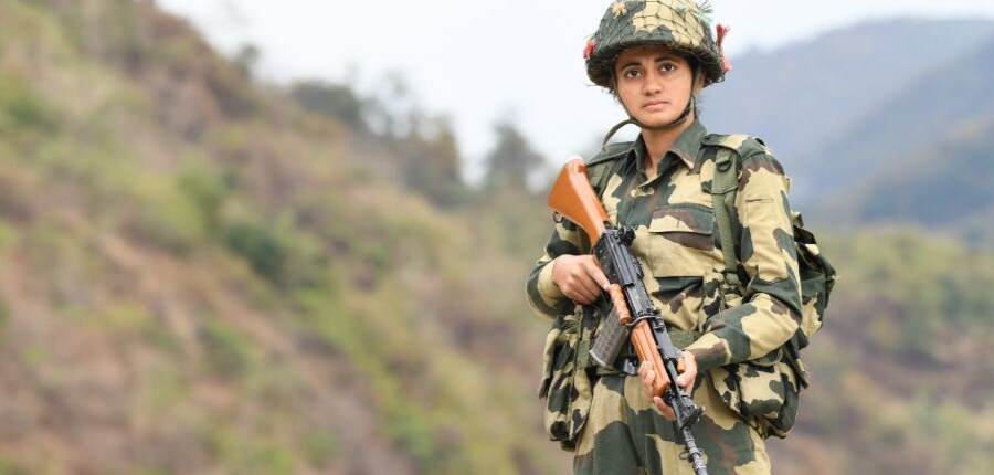 बीएसएफ भर्ती 2024 के लिए आवेदन करने वाली महिला कैंडिडेट को 47.2 रुपये शुल्क का भुगतान करना होगा। (स्त्रोत-आधिकारिक 'एक्स')