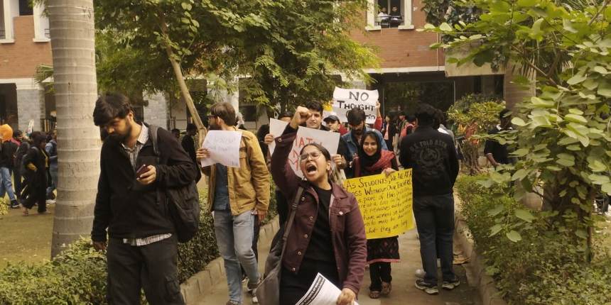 Public universities do not have adequate teachers so much so that it has even led to protests in many universities (Representative Image: SFI Delhi)