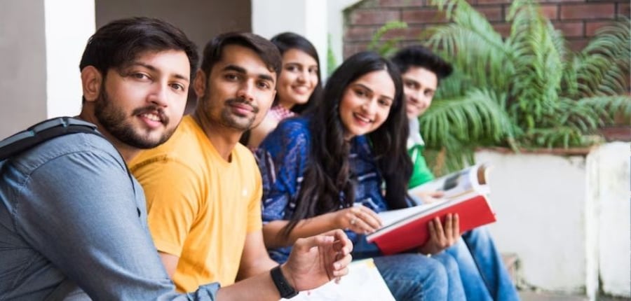 जैन के यूनिवर्सिटी कुलपति ने बीसीए पाठ्यक्रम और इन नए ऐच्छिक विषयों के महत्व पर प्रकाश डाला। (प्रतीकात्मक-फ्रीपिक)