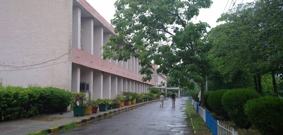 हरियाणा नीट यूजी ट्यूशन फीस का भुगतान 23 सितंबर से 27 सितंबर तक कर सकते हैं। (प्रतीकात्मक-फ्रीपिक)