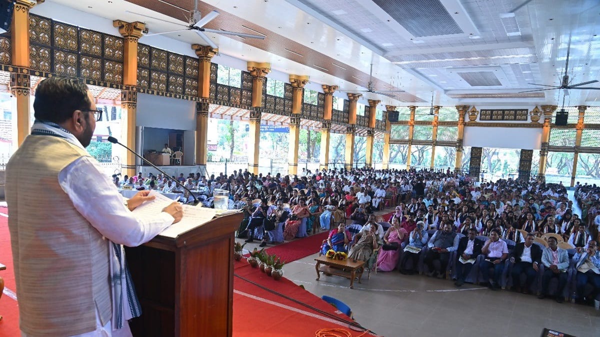 Union Minister for AYUSH addresses SDMCNYS convocation ceremony. (Image: Prataprao Jadhav/official X account)