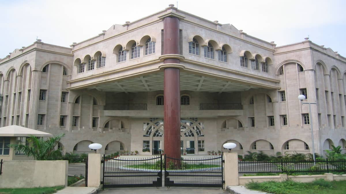 NUJS Kolkata introduced the unique two-year LLM programme in data science and data protection law in 2024 (Image : Wikimedia commons)