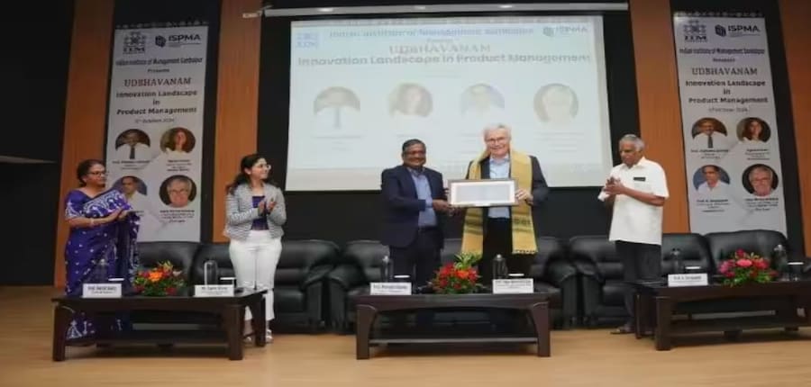 कार्यक्रम का समापन ‘पर्सपेक्टिव- टास्कमास्टर टू ट्रेलब्लेजर’ सत्र के साथ हुआ।
