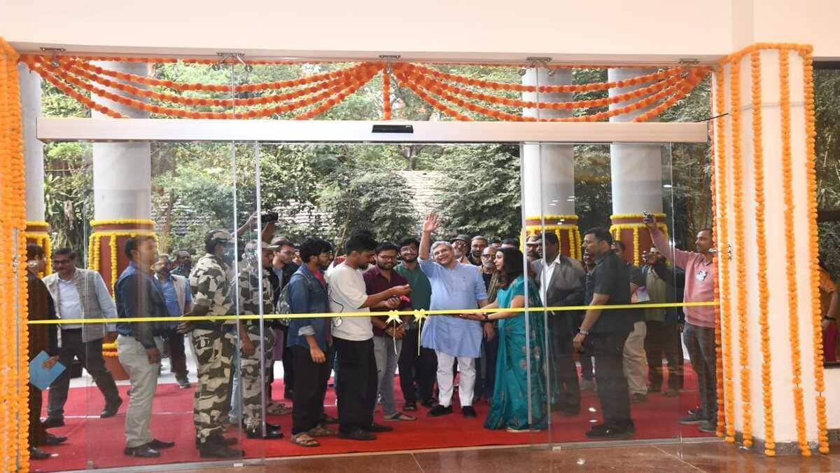 Union minister of information and broadcasting Ashwini Vaishnaw inaugurated new auditorium at FTII on January 11. (Image source: Official)