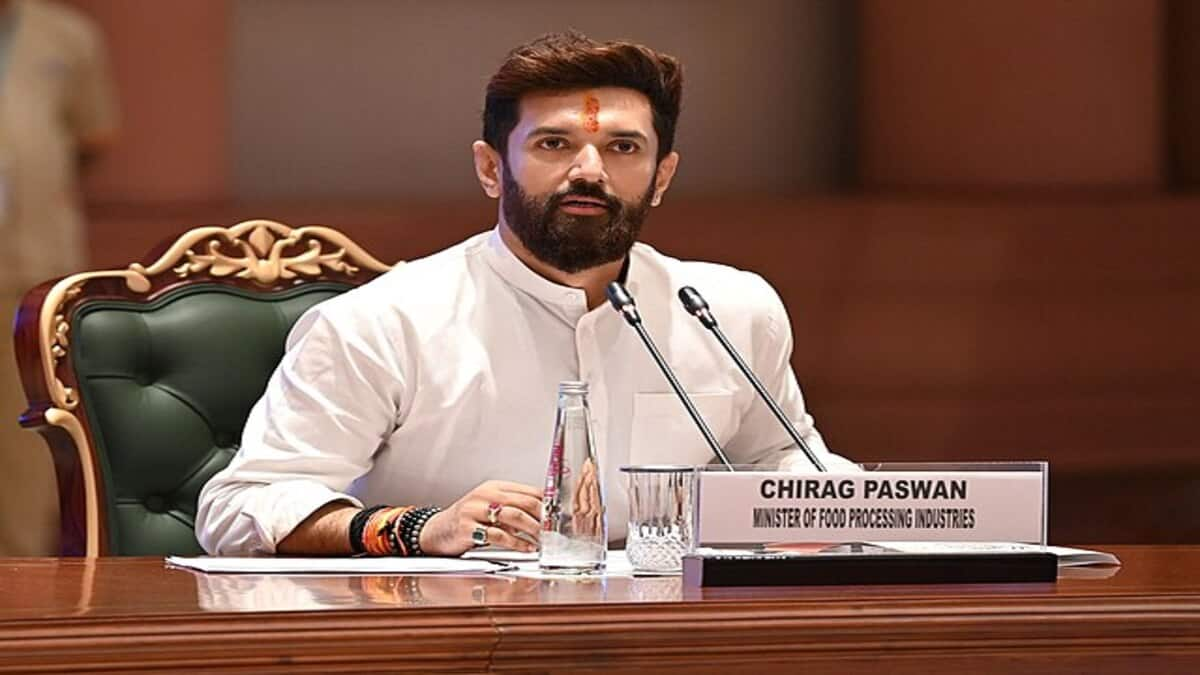 Union minister Chirag Paswan said that students must be heard seriously and their genuine demands must be accepted. (Image source: Wikimedia Commons)