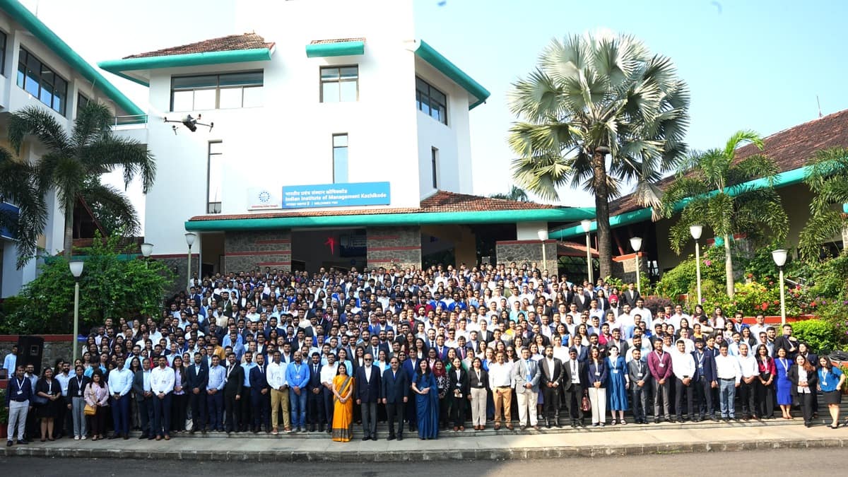 IIM Kozhikode's 17th EMBA batch has 26% female representation. (Image: IIM Kozhikode)