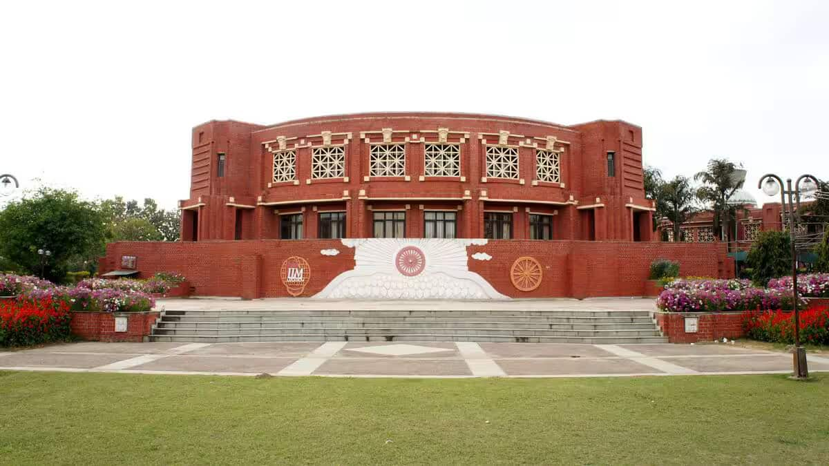 IIM Lucknow shortlist out for PI and WAT 2025. (Image: IIM Lucknow officials)