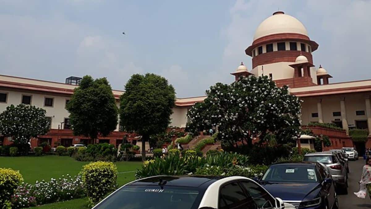 न्यायमूर्ति पीएस नरसिम्हा और न्यायमूर्ति एएस चंदुरकर की पीठ ने इस फैसले को "सकारात्मक" बताया। (प्रतीकात्मक-विकिमीडिया कॉमन्स)