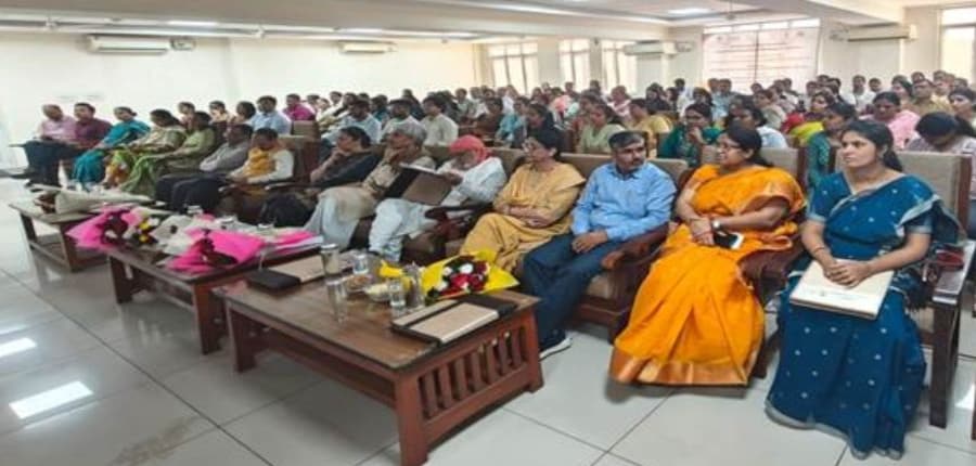 क्षमता निर्माण राष्ट्रीय कार्यशाला में विभिन्न संस्थानों के 100 से अधिक प्रतिभागियों ने भाग लिया। (स्त्रोत-पीआईबी)