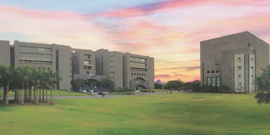 मारवाड़ी यूनिवर्सिटी प्लेसमेंट अभियान के केवल दो दिनों के भीतर 65 छात्रों को नौकरी के प्रस्ताव मिले।