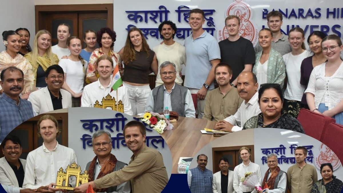 बैठक में समन्वयक (अंतर्राष्ट्रीय सहयोग) प्रो. राजेश सिंह और पर्यटन प्रबंधन विभाग के डॉ. अनिल कुमार सिंह भी उपस्थित थे।