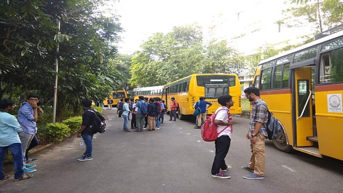 The LG appealed to people, especially the youth, to continue exercising restraint and not to be swayed by any attempts to disrupt peace. (Representational image: Wikimedia Commons)