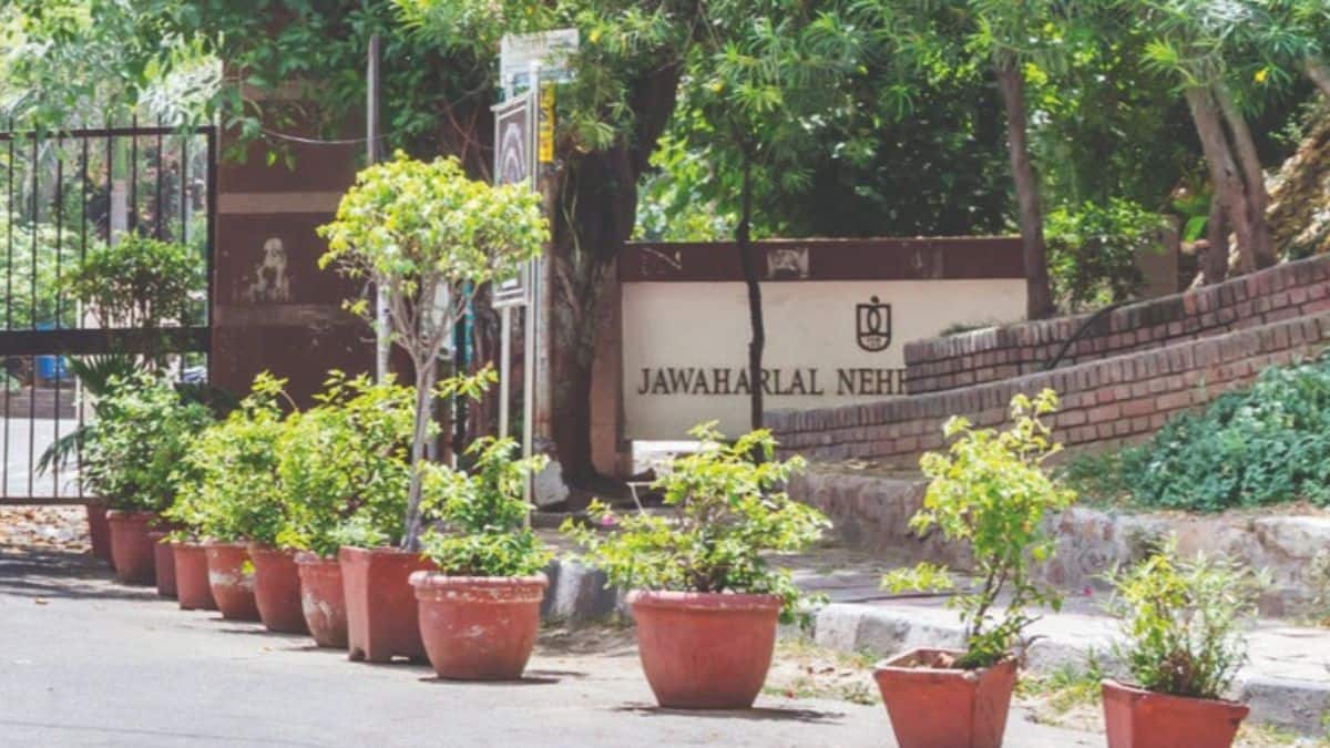 ‘Severe crisis’ in JNU? Academic funds cut by over 36%; women, research students drop to 40%, says JNUTA