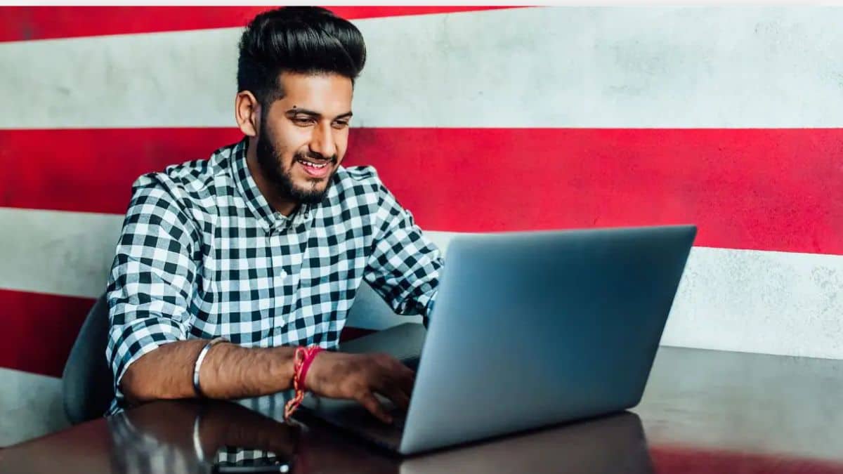 एसएससी ने आधिकारिक वेबसाइट ssc.gov.in पर परीक्षा तिथि के संबंध में अधिसूचना जारी की है। (प्रतीकात्मक-फ्रीपिक)