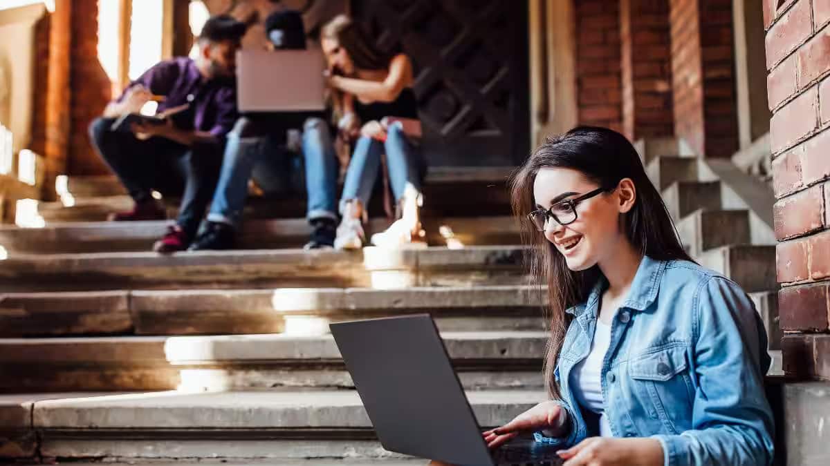 How to Score 200+ in JEE Main 2026 Exam? - Top Strategies Toppers