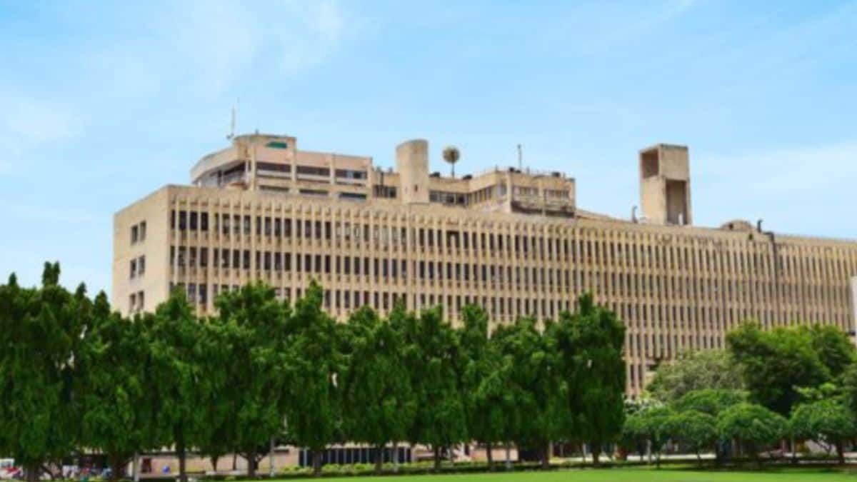 ब्रांड मैनेजमेंट एफएमसीजी, रिटेल, बीएफएसआई, टेक्नोलॉजी, मीडिया, फैशन, ई-कॉमर्स, हेल्थकेयर और उपभोक्ता सेवाओं में विविध भूमिकाएं प्रदान करता है।