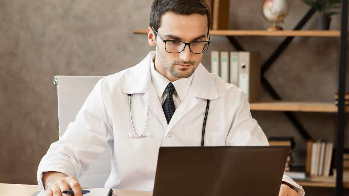 Tripura NEET UG 2025 Stray Vacancy: 29 candidates secure MBBS, BHMS seats in final round (Representational image: freepik)