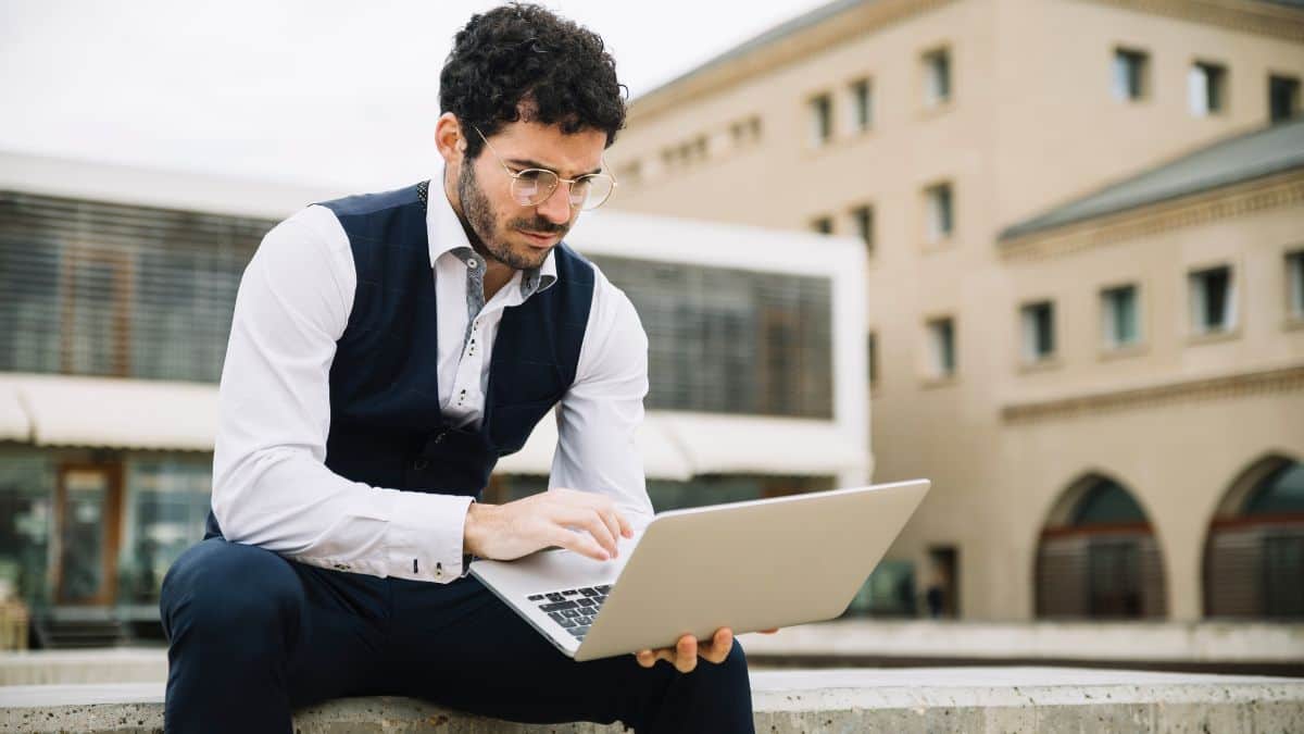 कैंडिडेट्स को अपने एआईबीई एडमिट कार्ड पर दिए गए समय पर रिपोर्ट करना होगा। (प्रतीकात्मक-फ्रीपिक)