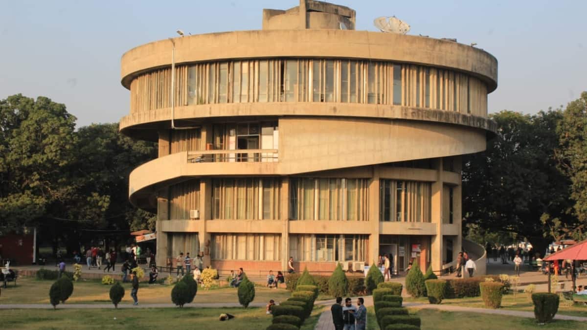 Centre withdraws order restructuring PU senate, syndicate; students, leaders call it delay. (Image: Panjab University/Wikimedia Commons)