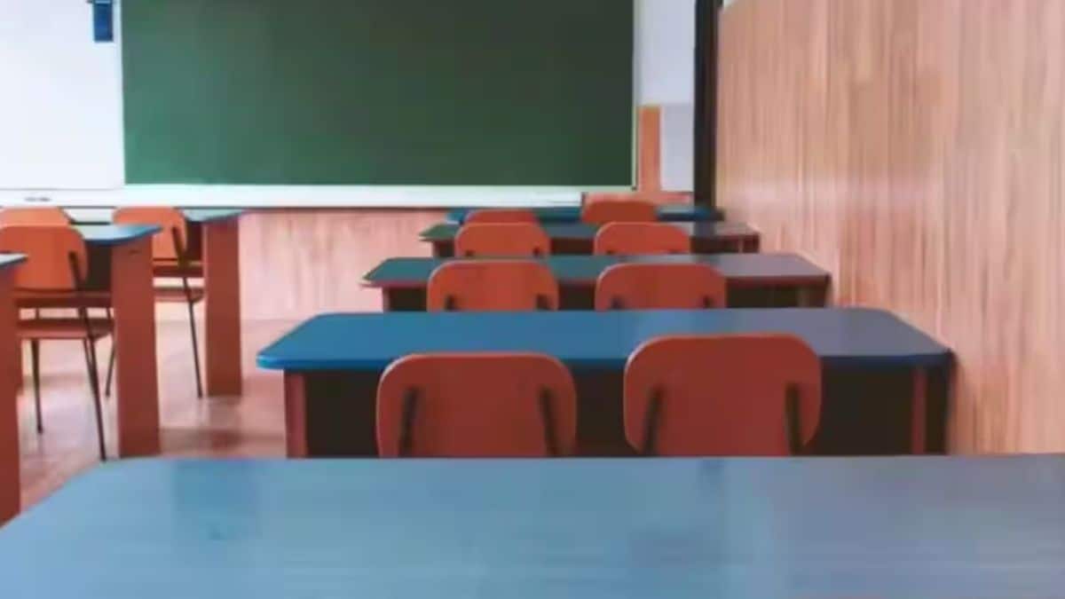 स्कूलों को फीस के घटकों के बारे में बताना होगा और हर कैटेगरी के लिए अलग-अलग खाते रखने होंगे।(प्रतीकात्मक-पिक्सल)