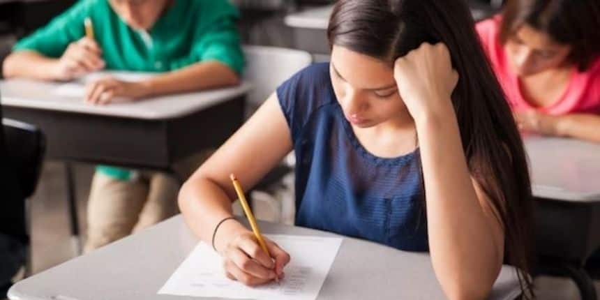 यूपी बोर्ड 2026 प्री-बोर्ड व्यावहारिक और लिखित परीक्षाएं जनवरी 2026 में आयोजित की जाएंगी। (प्रतीकात्मक-फ्रीपिक)