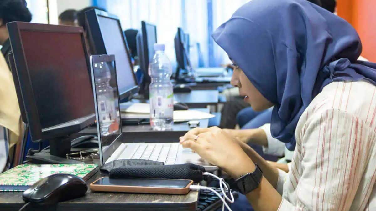 डॉक्यूमेंट जमा करने की विंडो 1 दिसंबर को सुबह 11 बजे से 3 दिसंबर को सुबह 8 बजे तक खुली रहेगी। (प्रतीकात्मक-विकिमीडिया कॉमन्स)