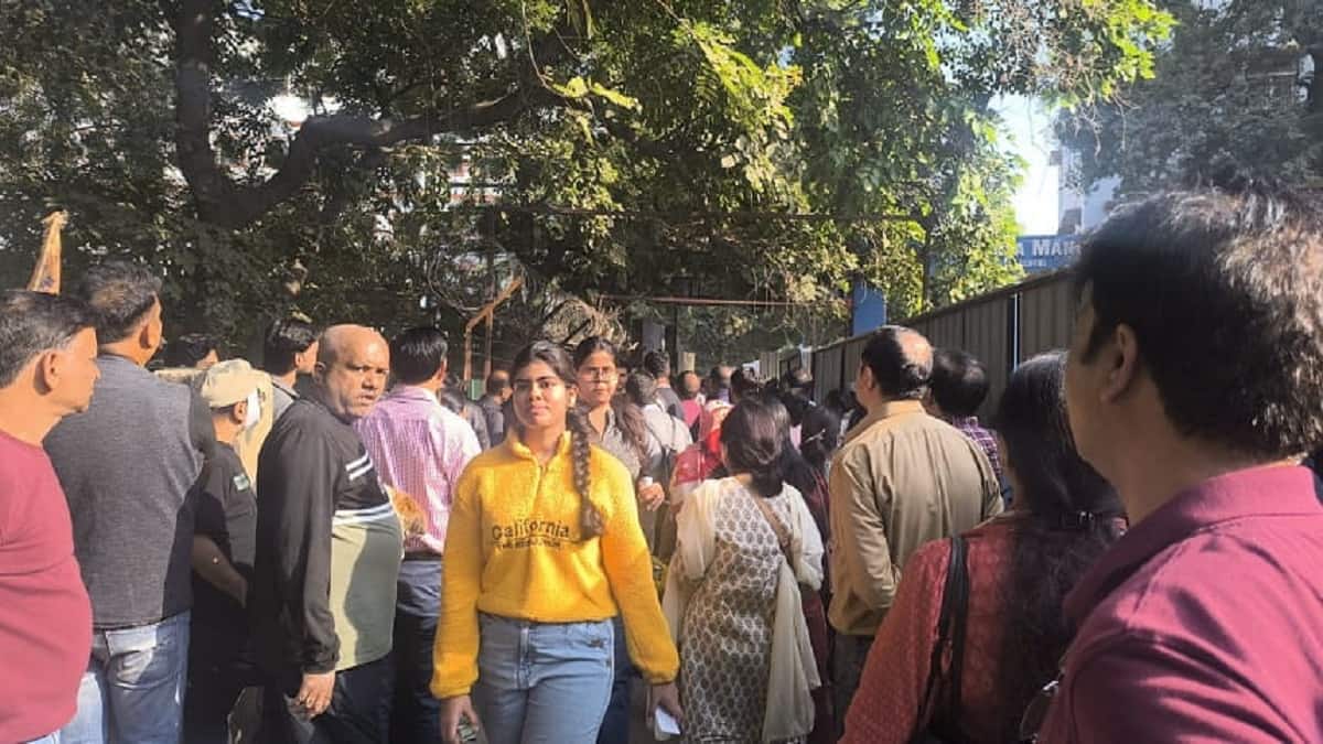 SNAP 2025 Day 1: Slot 1 moderate to difficult, slot 2 easier; quant most challenging