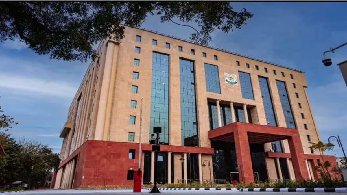 स्कूल ऑफिशियल कम्युनिकेशन के जरिए बोर्ड से संपर्क कर सकते हैं। (इमेज-एक्स/@cbseindia29)