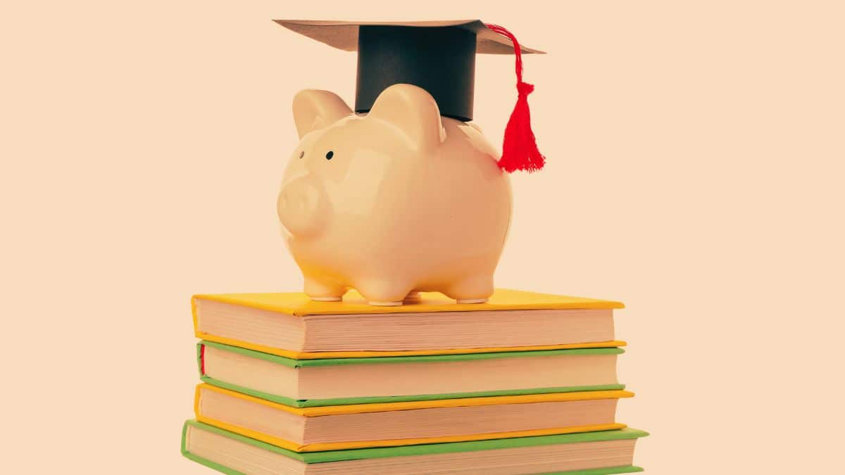 Parliament panel's report on education loans suggests using ration cards for eligibility to improve access (Image: Canva.com)