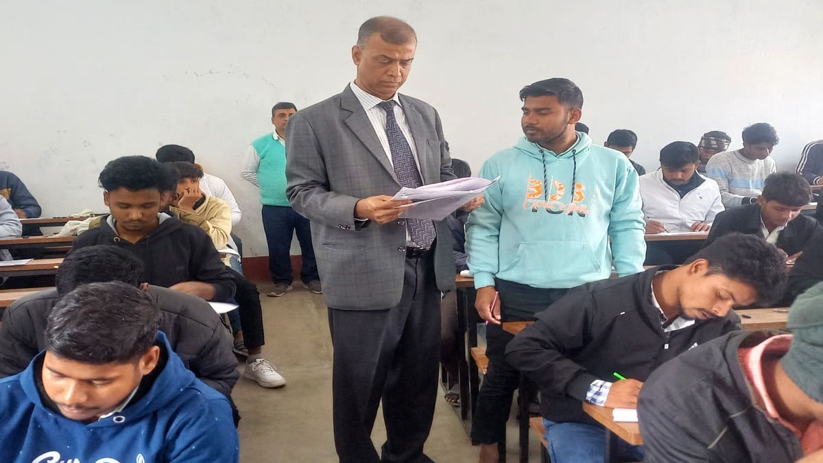 BSEB Chairman Anand Kishore conducted a surprise inspection at several exam centres across Patna.