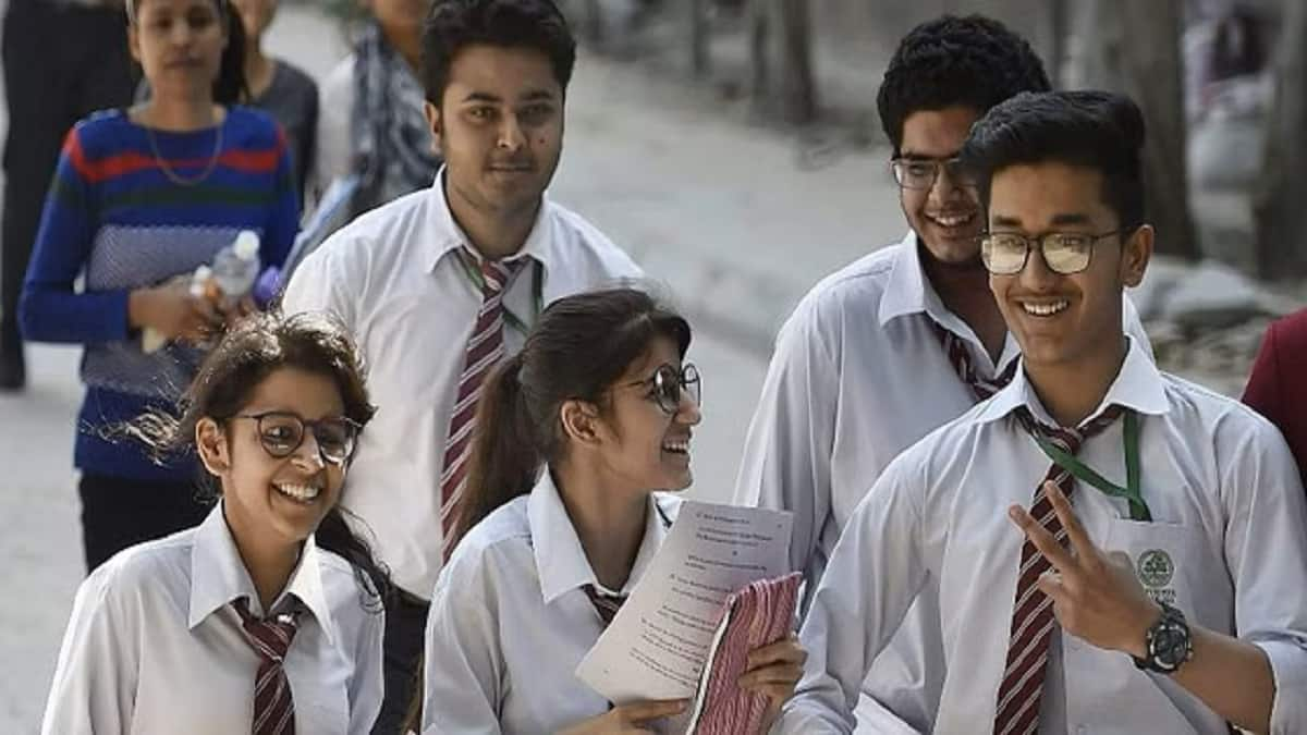 CBSE Class 10, 12 board exams 2025 commenced today. (Representational Image: PTI)